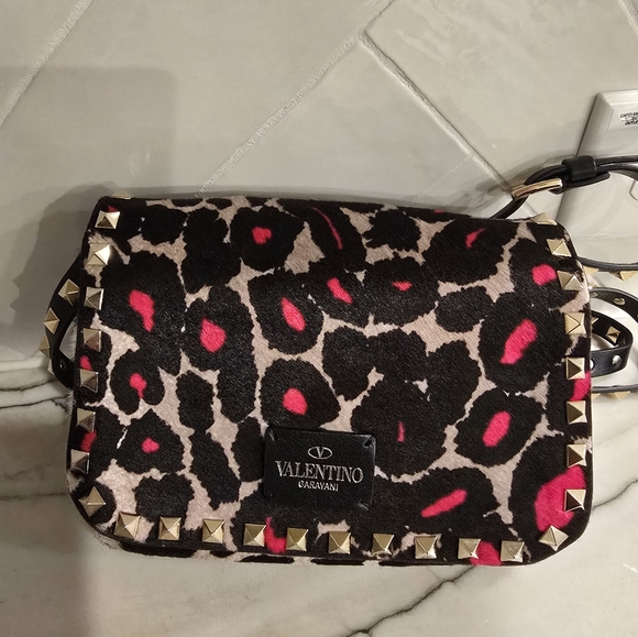 🔥RARE🔥Valentino Garavani Studded Leopard Print Shoulder Bag - Picture 4 of 7